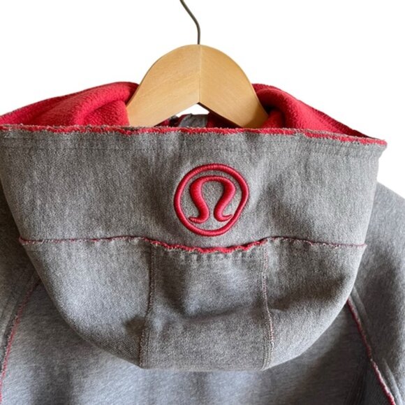 Lululemon Scuba Hoodie Size 4 Grey Pink Factory Distressed - Picture 12 of 16
